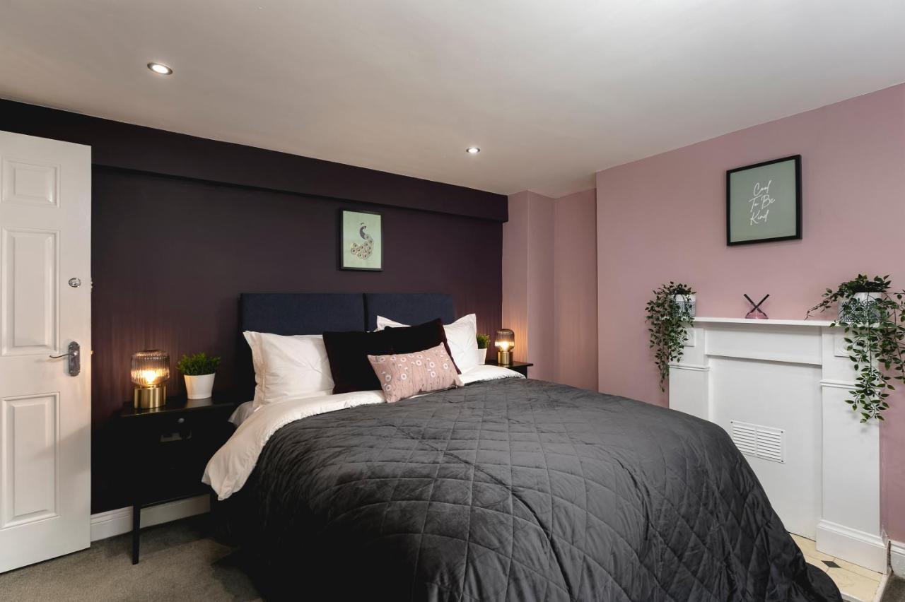Апартаменты Brighton Beach 2Br Ap With Patio Экстерьер фото